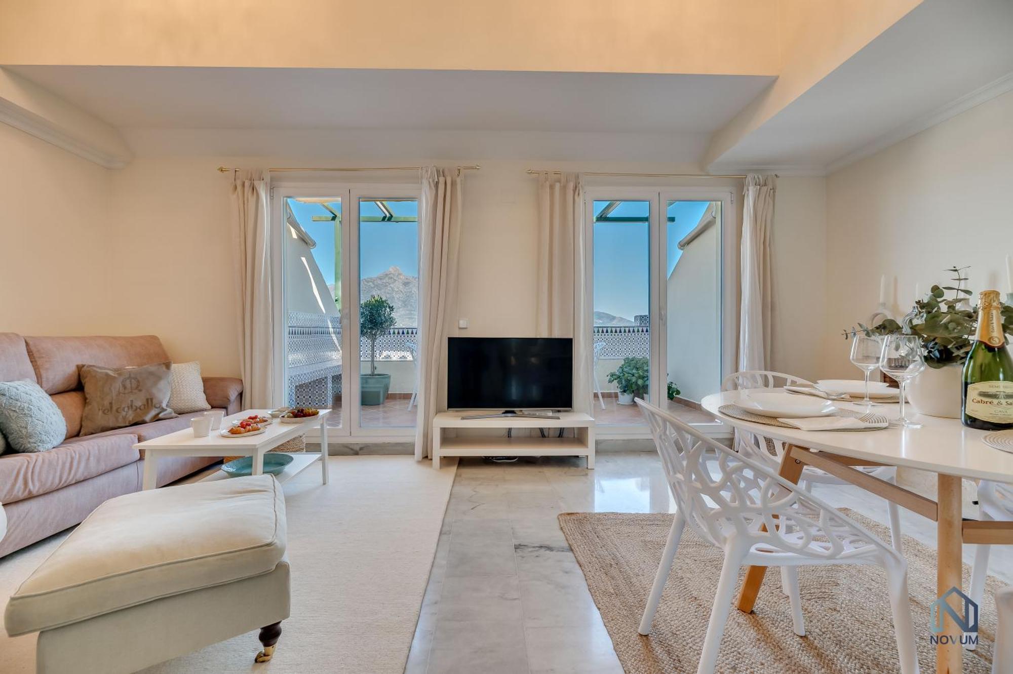 Cozy 2 Bdrm W Sea Views Next To Puerto Banus Apartment