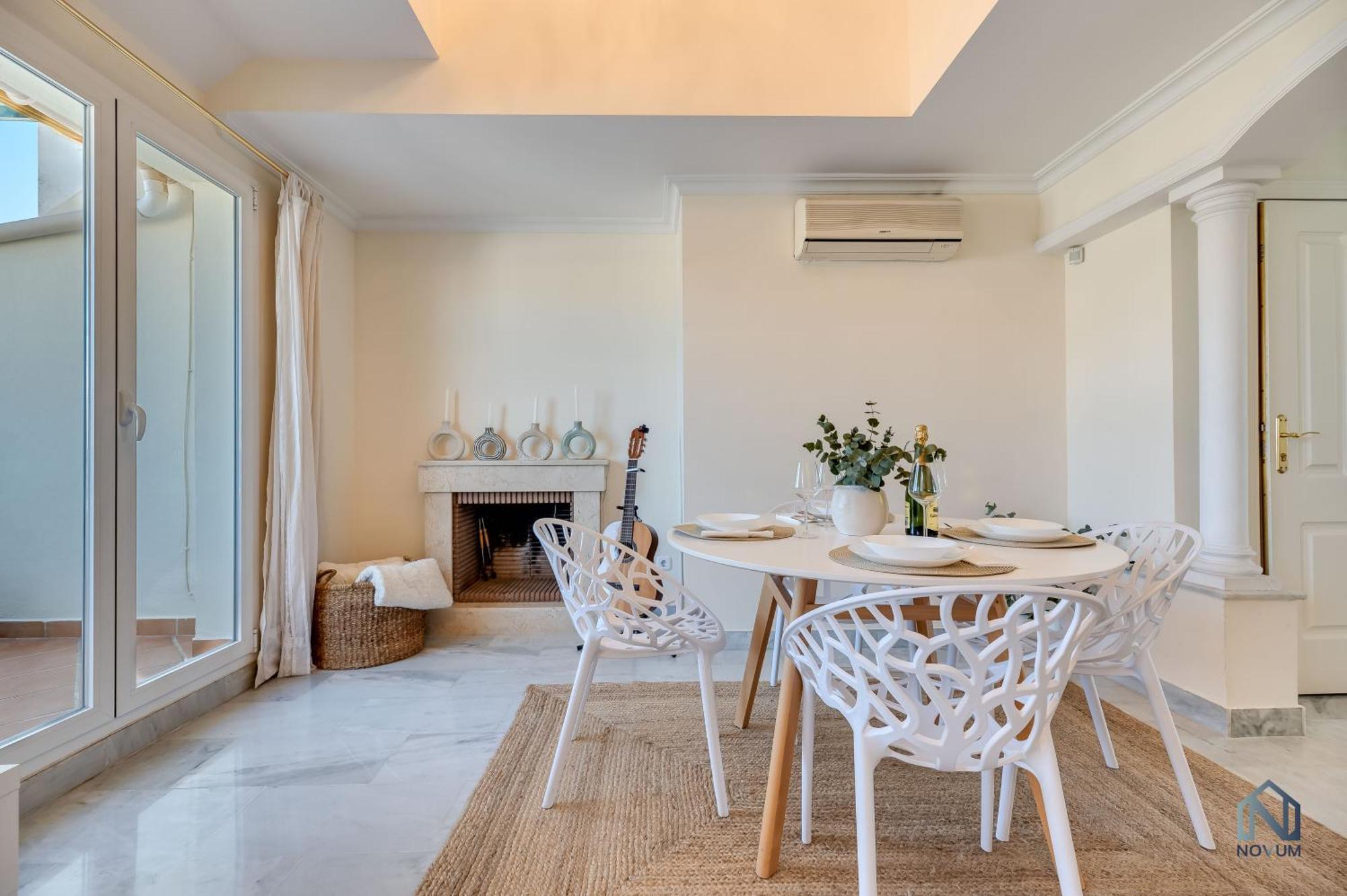 Cozy 2 Bdrm W Sea Views Next To Puerto Banus * Marbella